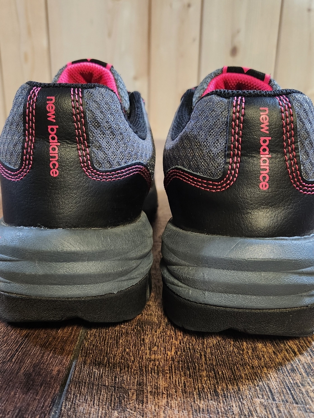 New Balance Women's Composite Toe 589 V1 Industrial Pink / Grey / Black Size 9 - Picture 6 of 10
